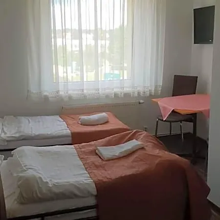 Restauracja I Pod Sikorka Couette-café Kobior