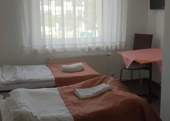 Restauracja I Pod Sikorka فندق مبيت وإفطار كوبيور